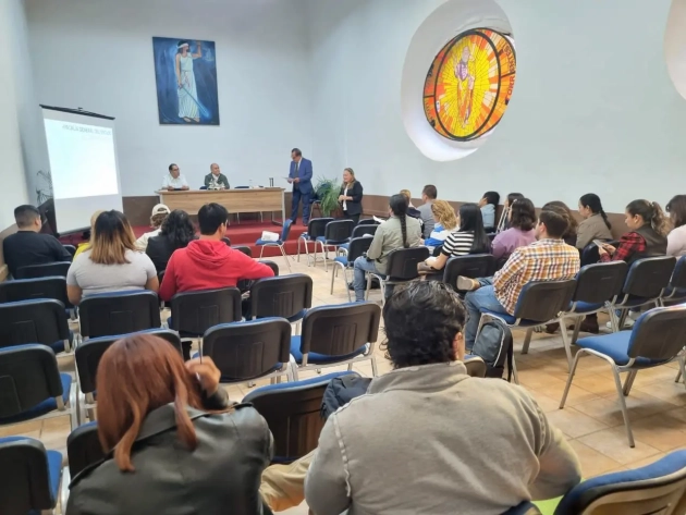 Fiscalía General lleva taller de Mecanismos Alternativos de Solución de Controversias a estudiantes  de Derecho